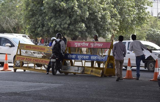 Officials hope the signal-free run will end congestion at Subhash Chowk. (Sanjeev Verma/HT PHOTO) Officials hope the signal-free run will end congestion at Subhash Chowk. (Sanjeev Verma/HT PHOTO)