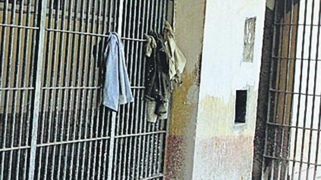 The inmates of 11 central jails in Madhya Pradesh have made demands verbally and also in writing for beauty products. (HT File Photo/ Representative image) The inmates of 11 central jails in Madhya Pradesh have made demands verbally and also in writing for beauty products. (HT File Photo/ Representative image)