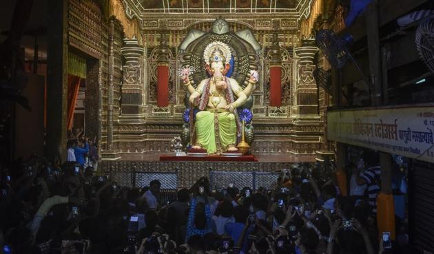 The Lalbaughcha Raja was unveiled Monday evening.(Kunal Patil/HT) The Lalbaughcha Raja was unveiled Monday evening.(Kunal Patil/HT)