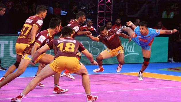 Bengal Warriors defeated UP Yoddha 32-31 in Pro Kabaddi League on Tuesday. (ProKabaddi.com) Bengal Warriors defeated UP Yoddha 32-31 in Pro Kabaddi League on Tuesday. (ProKabaddi.com)