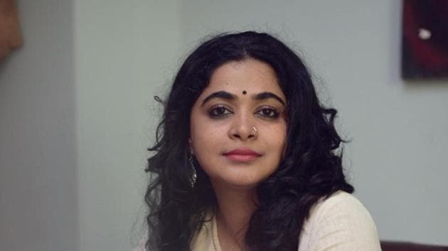 Filmmaker Ashwiny Iyer Tiwari talks about the reason behind making a rom-com after a film with a social message. Filmmaker Ashwiny Iyer Tiwari talks about the reason behind making a rom-com after a film with a social message.