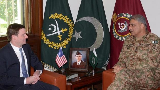 Pakistan Army chief Gen Qamar Javed Bajwa (right) during a meeting with US ambassador David Hale at the general headquarters in Rawalpindi on August 23, 2017.(Courtesy ISPR)