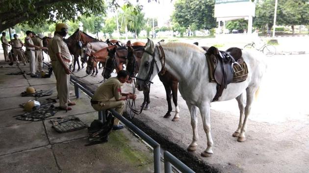 Punjab police have also obtained information that the Dera Sacha Sauda’s ‘naam charcha ghar’ (congregation centre) have started storing petrol, diesel and weapons. Sources said 5,000 police personnel, including 700 from paramilitary forces, will stand guard. Special checks are being carried out at the bus stand and railway station and verification of people staying at guest houses and hotels is being done. (Ravi Kumar / HT Photo)