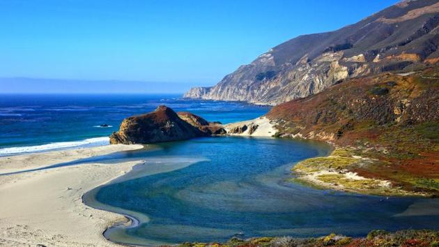 The Pacific Coast Highway in the US is one of the many lovely driving routes. (Shutterstock) The Pacific Coast Highway in the US is one of the many lovely driving routes. (Shutterstock)