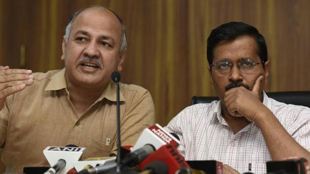 Chief Minister of Delhi Arvind Kejriwal, with Deputy Chief Minister of Delhi Manish Sisodia address a press conference at his residence in New Delhi, on April 3, 2017. (HT Photo) Chief Minister of Delhi Arvind Kejriwal, with Deputy Chief Minister of Delhi Manish Sisodia address a press conference at his residence in New Delhi, on April 3, 2017. (HT Photo)