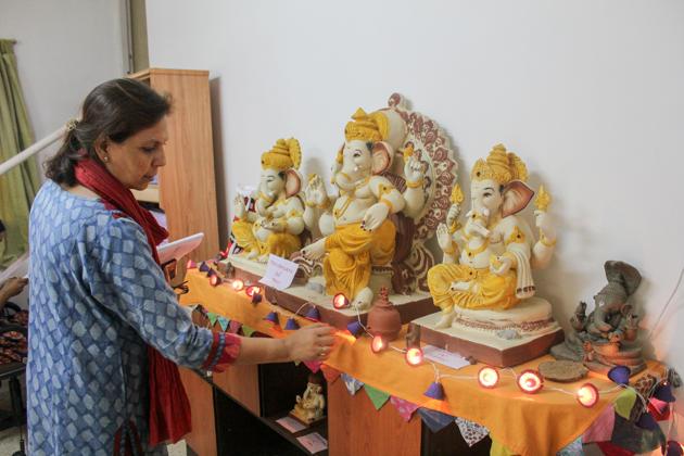 At eCoexist, the idols and the decor is made from biodegradable materials showing that creative decor need not be harmful to the nature. (Sanket Wankhade/HT PHOTO) (Sanket Wankhade/HT PHOTO)