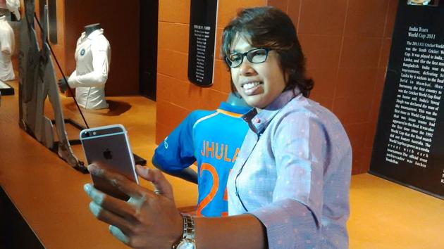 Jhulan Goswami takes a selfie with her India shirt at the Fanattic Sports Museum in Kolkata on Thursday. (HTPhoto) Jhulan Goswami takes a selfie with her India shirt at the Fanattic Sports Museum in Kolkata on Thursday. (HTPhoto)
