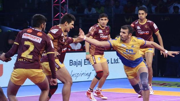 UP Yoddha and Tamil Thalaivas played out a 33-33 tie in their Pro Kabaddi League clash on Wednesday.(Twitter/ProKabaddi)