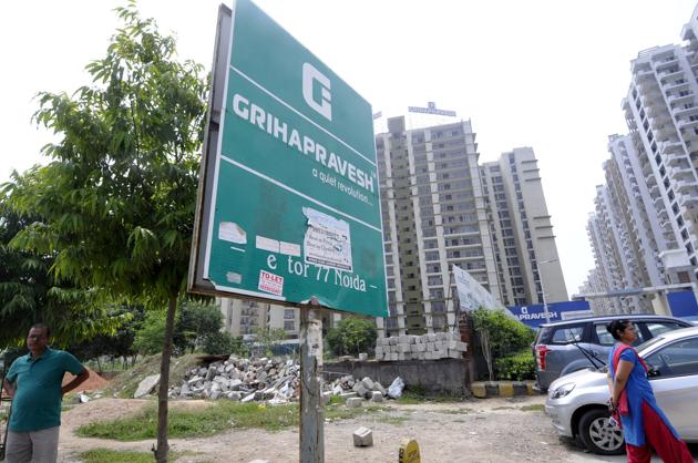 The court has directed the Noida authority to demolish illegal structures in the housing project in Sector 77. (Sunil Ghosh/HT) The court has directed the Noida authority to demolish illegal structures in the housing project in Sector 77. (Sunil Ghosh/HT)