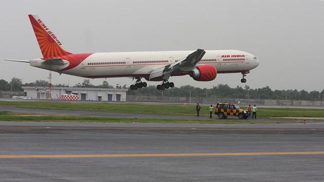 On Sunday, pilots of two planes reported seeing some drones-like object near IGI Airport. Following this, the flight operations were shut down for nearly an hour.(Vipin Kumar/HT Photo) On Sunday, pilots of two planes reported seeing some drones-like object near IGI Airport. Following this, the flight operations were shut down for nearly an hour.(Vipin Kumar/HT Photo)