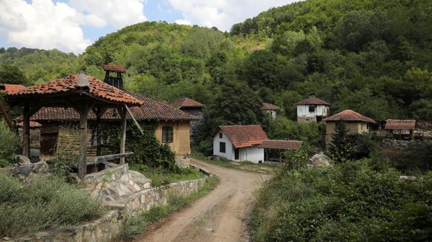 The Yugoslav wars or the third Balkan wars were a series of wars and insurgencies fought from 1991 to 1999/2000 in the former Yugoslavia. Since World War II, these wars are considered as Europe’s deadliest conflicts witnessing war crimes, ethnic cleansing and crimes against humanity. According to the Humanitarian Law Center, more than 130,000 people lost their lives with another 140,000 internally displaced in this period. (Marko Djurica / REUTERS)