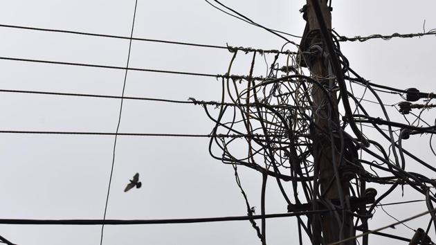 Under the revised draft order, the renewable purchase obligation discoms need to meet for this financial year (2017-18) will be 14.25% out of which at least 4.75% must be solar-generated electricity. (Sanjeev Verma/HT PHOTO) Under the revised draft order, the renewable purchase obligation discoms need to meet for this financial year (2017-18) will be 14.25% out of which at least 4.75% must be solar-generated electricity. (Sanjeev Verma/HT PHOTO)