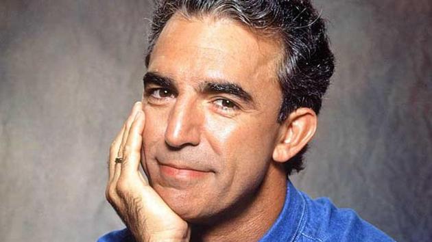 Murphy Brown actor Jay Thomas is dead after a long battle with cancer. Murphy Brown actor Jay Thomas is dead after a long battle with cancer.
