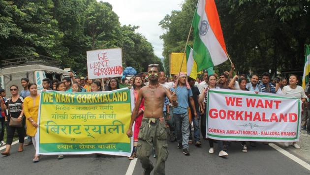 The Gorkha Janmukti Morcha has been able to organise roadblocks and bandhs because the hill people support the demand for a separate state for Indian Gorkhas. (HT File Photo) The Gorkha Janmukti Morcha has been able to organise roadblocks and bandhs because the hill people support the demand for a separate state for Indian Gorkhas. (HT File Photo)
