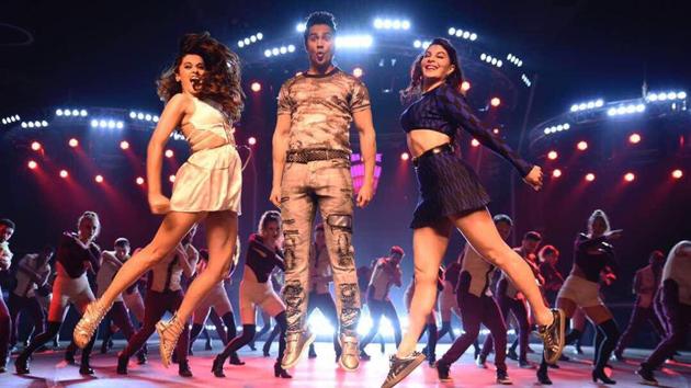 Varun Dhawan, Jacqueline Fernandez and Taapsee Pannu in a still from Judwaa 2 song Tan Tana Tan. Varun Dhawan, Jacqueline Fernandez and Taapsee Pannu in a still from Judwaa 2 song Tan Tana Tan.