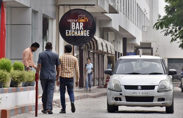 With the latest move, 27 pubs/bars on Sohna Road, including in Star Mall, Star Tower and Bilaspur, will be back in business as they are in sectors. (Sanjeev Verma/HT PHOTO) With the latest move, 27 pubs/bars on Sohna Road, including in Star Mall, Star Tower and Bilaspur, will be back in business as they are in sectors. (Sanjeev Verma/HT PHOTO)