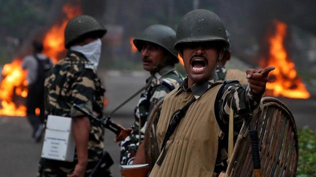 Administrative lapses allowed followers of controversial Dera Sacha Sauda leader Gurmeet Ram Rahim Singh to rampage through Panchkula on Friday as Haryana’s BJP government misread the build-up before a CBI court convicted him of rape. The arrival of nearly 200,000 Dera followers and security arrangements in response proved mismatched in light of outbreaks after the verdict which resulted in the death of 30 people, nearly 250 injured, curfew impositions and reports of violence as far as Delhi. (Cathal McNaughton / REUTERS)