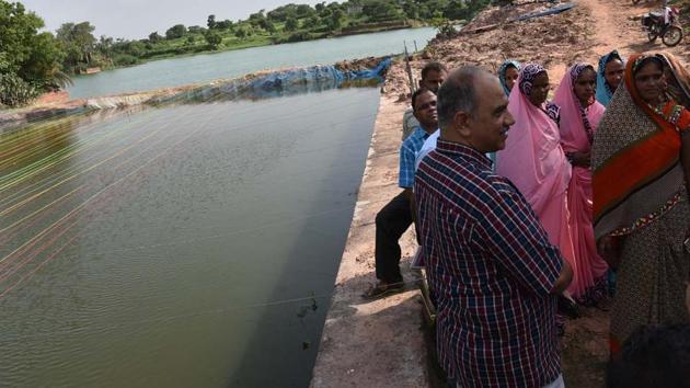 A fishery started by members of Basedi-based Saheli Kiran Mahila Sarvagin Vikas Sehkari Samiti.(HT Photo)