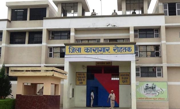 The administration has advised civilians to not head to Rohtak unless of an emergency. (HT Photo) The administration has advised civilians to not head to Rohtak unless of an emergency. (HT Photo)