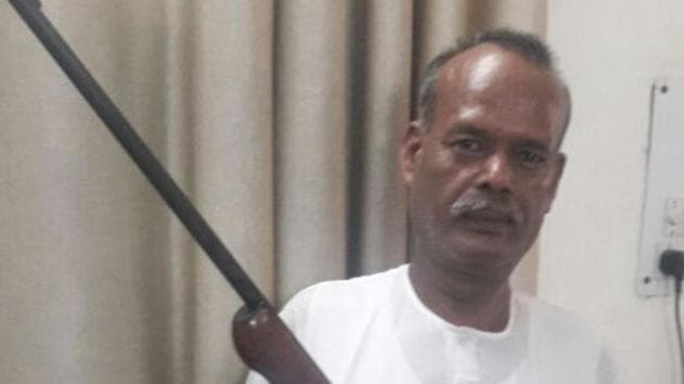 Ashok Kumar, who shot a robber in Delhi. Ashok Kumar, who shot a robber in Delhi.