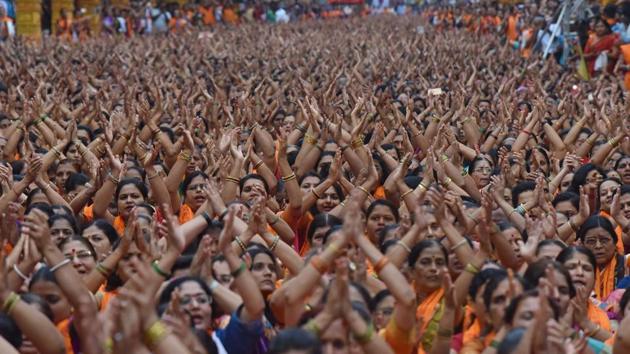 Over 30 thousand women chant Ganpati Atharvshirsha at Dagdusheth Halwai on Saturday. (Pratham Gokhale/HT PHOTO)