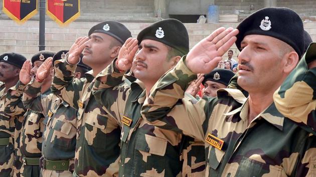 Border Security Force soldiers salute during flag hosting ceremony of India’s 71st Independence Day at the India-Pakistan joint check post Attari near Amritsar on August 15, 2017. (Sameer Sehgal /Hindustan Times) Border Security Force soldiers salute during flag hosting ceremony of India’s 71st Independence Day at the India-Pakistan joint check post Attari near Amritsar on August 15, 2017. (Sameer Sehgal /Hindustan Times)