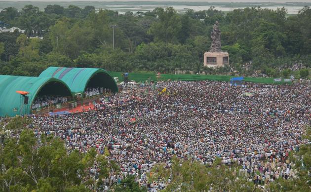 Did Lalu share a photoshopped image of Patna rally? Here’s why we think ...
