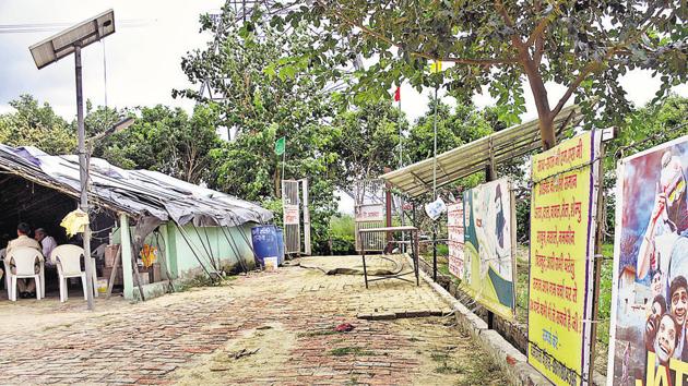 The ashram came up around two years ago on the banks of river Hindon. Ram Rahim had also held an event to promote his movie ‘Messenger of God’ at the Karhera ashram. (Sakib Ali/HT Photo) The ashram came up around two years ago on the banks of river Hindon. Ram Rahim had also held an event to promote his movie ‘Messenger of God’ at the Karhera ashram. (Sakib Ali/HT Photo)