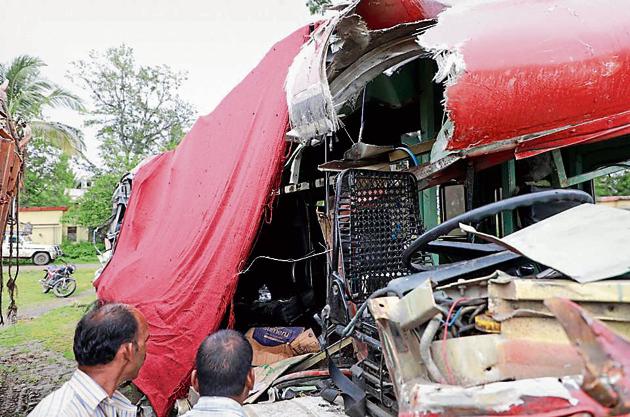 9 dead and 15 injured after a state transport bus rammed into a truck along the Nashik highway at Narayangaon in Pune.(Rahul Raut)