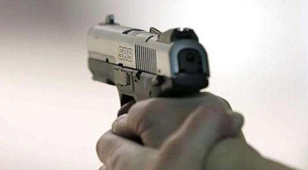 The criminals shot at the security guard, snatched his rifle and fled with the cash. (Representative photo) The criminals shot at the security guard, snatched his rifle and fled with the cash. (Representative photo)