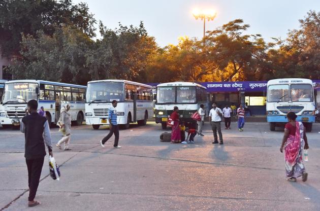 State buses resumed normal services on Tuesday. (Sanjeev Verma/HT PHOTO) State buses resumed normal services on Tuesday. (Sanjeev Verma/HT PHOTO)