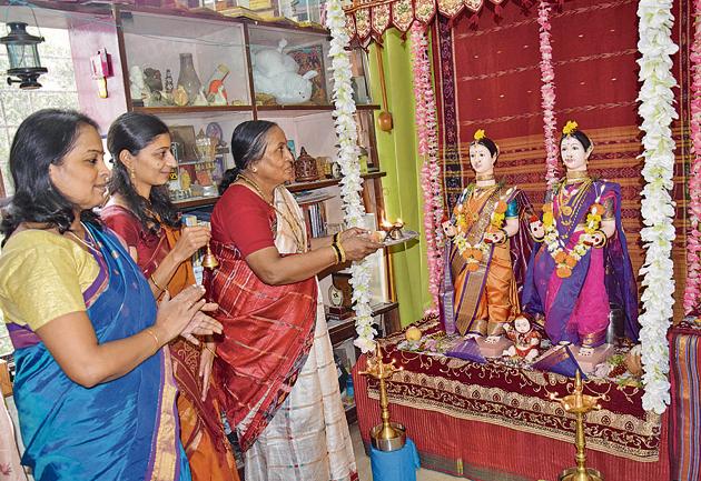 Along with various sweets, 16 different seasonal vegetables are cooked for Gauri at the Prabhune household.(HT PHOTO)