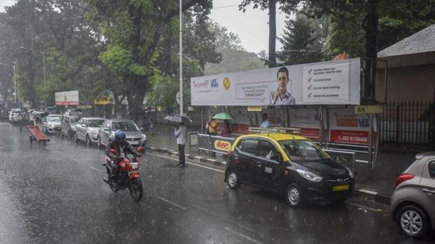 The incessant rains since Monday night and has led to water logging in several areas of city, slowing down traffic movement and delaying city’s life line, the suburban railway system. (Kunal Patil/HT Photo) The incessant rains since Monday night and has led to water logging in several areas of city, slowing down traffic movement and delaying city’s life line, the suburban railway system. (Kunal Patil/HT Photo)
