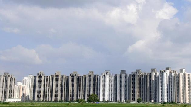 After meeting homebuyers, the committee will meet builders at 4.30pm at the Greater Noida authority’s office (Sunil Ghosh/HT Photo) After meeting homebuyers, the committee will meet builders at 4.30pm at the Greater Noida authority’s office (Sunil Ghosh/HT Photo)