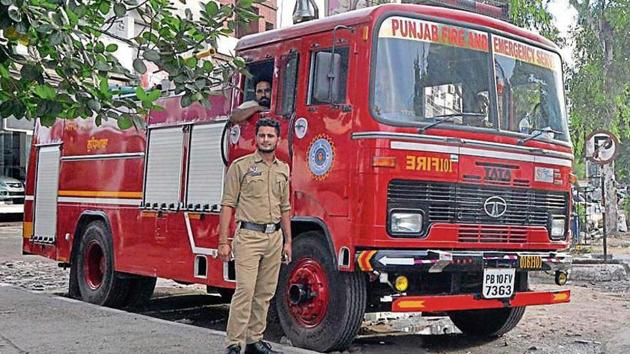 The fire department has claimed Rs 13 lakh for positioning its 13 fire tenders at sensitive points across Ludhiana for five days.(Gurminder Singh/HT)