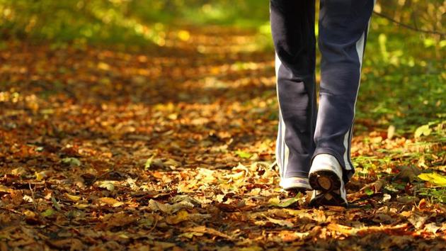 Researchers said habitual walking pace is an independent predictor of heart-related death.(Shutterstock)