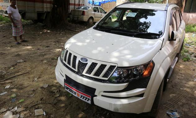 The vehicle was intercepted near the Sahara over-bridge during vehicle checking. (HT Photo) The vehicle was intercepted near the Sahara over-bridge during vehicle checking. (HT Photo)