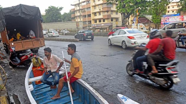 Small boats kept for rescue at Hindamata,Parel. (Pratik Chorge/HT Photo) Small boats kept for rescue at Hindamata,Parel. (Pratik Chorge/HT Photo)