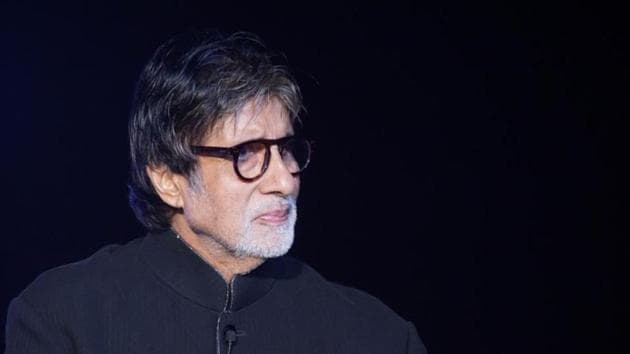 Amitabh Bachchan will do a cameo, playing a guru to Chiranjeevi’s character in Telugu historical drama Sye Raa Narasimha Reddy.(IANS) Amitabh Bachchan will do a cameo, playing a guru to Chiranjeevi’s character in Telugu historical drama Sye Raa Narasimha Reddy.(IANS)