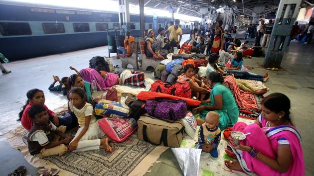 The morning trains from Pune are cancelled due to derailment and waterlogging in Mumbai, according to central railway officials tweet. (HT PHOTO)