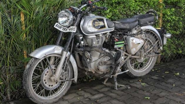 The motorcycle involved in the accident that killed three college students. (HT PHOTO) The motorcycle involved in the accident that killed three college students. (HT PHOTO)