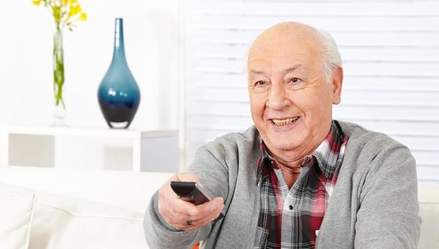 Television viewing in the evening may be especially detrimental to health because it is not broken up with short bouts of activity, compared with sitting during the day. (Shutterstock) Television viewing in the evening may be especially detrimental to health because it is not broken up with short bouts of activity, compared with sitting during the day. (Shutterstock)