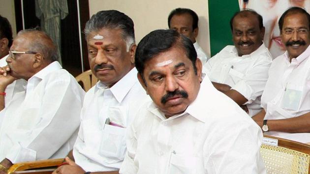 Tamil Nadu Chief Minister K Palaniswami and Deputy Chief Minister O Panneerselvam at an AIADMK party meet in Chennai on August 28, 2017.(PTI) Tamil Nadu Chief Minister K Palaniswami and Deputy Chief Minister O Panneerselvam at an AIADMK party meet in Chennai on August 28, 2017.(PTI)
