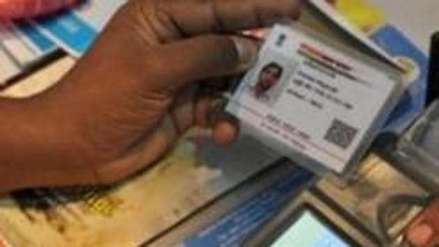 The government has made Aadhaar number mandatory for filing income tax returns and applying for a PAN card.(AFP File Photo)