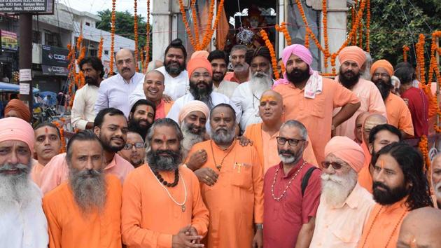 Sadhus observe 523rd birth anniversary of Shri Chand Bhagwan in Haridwar. (RAMESHWAR GAUR/HT) Sadhus observe 523rd birth anniversary of Shri Chand Bhagwan in Haridwar. (RAMESHWAR GAUR/HT)