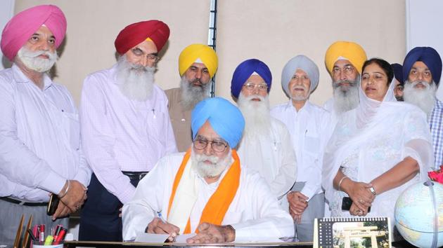 Professor Sukhdarshan Singh Khehra at Guru Granth Sahib World University in Fatehgarh Sahib on August 31. (HT Photo) Professor Sukhdarshan Singh Khehra at Guru Granth Sahib World University in Fatehgarh Sahib on August 31. (HT Photo)
