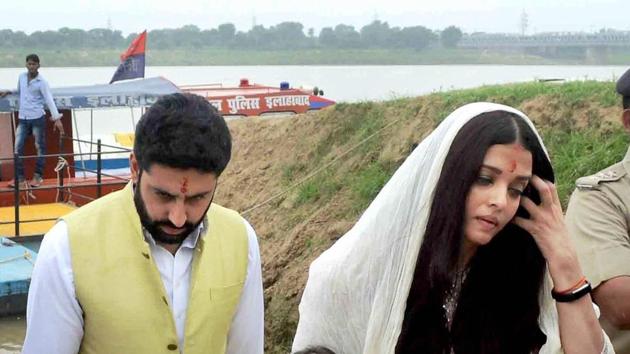 Aishwarya Rai Bachchan along with her husband Abhishek Bachchan and daughter Aaradhya Bachchan returning after immersing ashes of her father Krishnaraj Rai in the river Ganga at Sangam, in Allahabad. (PTI) Aishwarya Rai Bachchan along with her husband Abhishek Bachchan and daughter Aaradhya Bachchan returning after immersing ashes of her father Krishnaraj Rai in the river Ganga at Sangam, in Allahabad. (PTI)