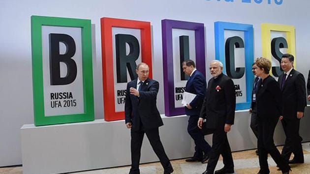 PM Modi with Russian President Vladimir Putin, Brazilian President Dilma Rousseff, Chinese President Xi Jinping and South African President Jacob Zuma after the welcome ceremony at the 7th BRICS Summit in Ufa.(PTI)