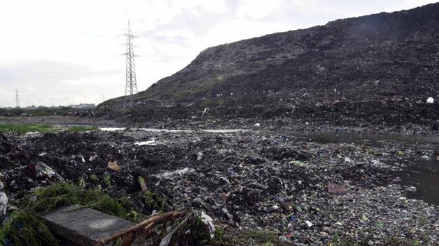The landfill site at Ghazipur in New Delhi where 3,000 metric tonnes of garbage is dumped everyday. (Mohd Zakir/HT Photo) The landfill site at Ghazipur in New Delhi where 3,000 metric tonnes of garbage is dumped everyday. (Mohd Zakir/HT Photo)