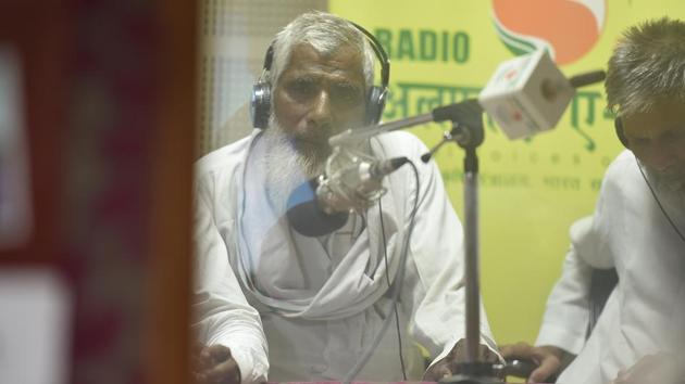 The reporters act as a bridge between the authorities and the locals, invites them to the studio to answer questions about various governance issues. (Raj K Raj/HT PHOTO) The reporters act as a bridge between the authorities and the locals, invites them to the studio to answer questions about various governance issues. (Raj K Raj/HT PHOTO)